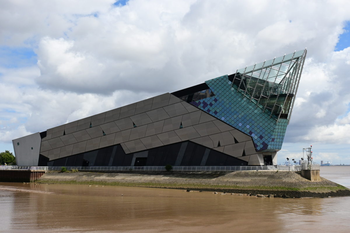 Das tiefe Aquarium