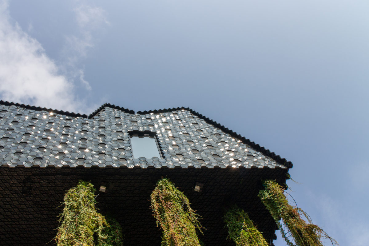 Museum-der-Kulturen_Herzong-Demeuron_WikiArquitectura_19