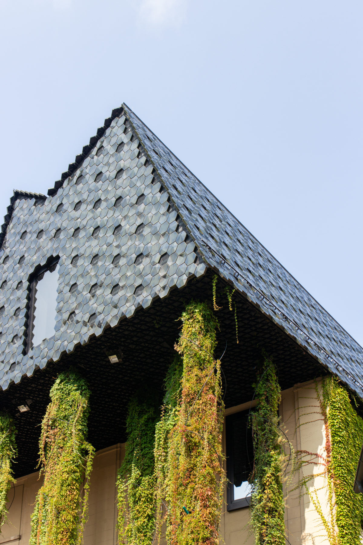 Museum-der-Kulturen_Herzong-Demeuron_WikiArquitectura_22