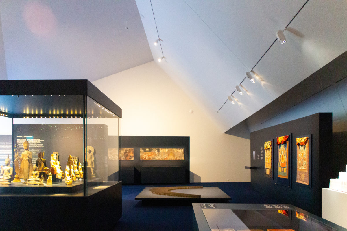 Museum-der-Kulturen_Herzong-Demeuron_WikiArquitectura_48