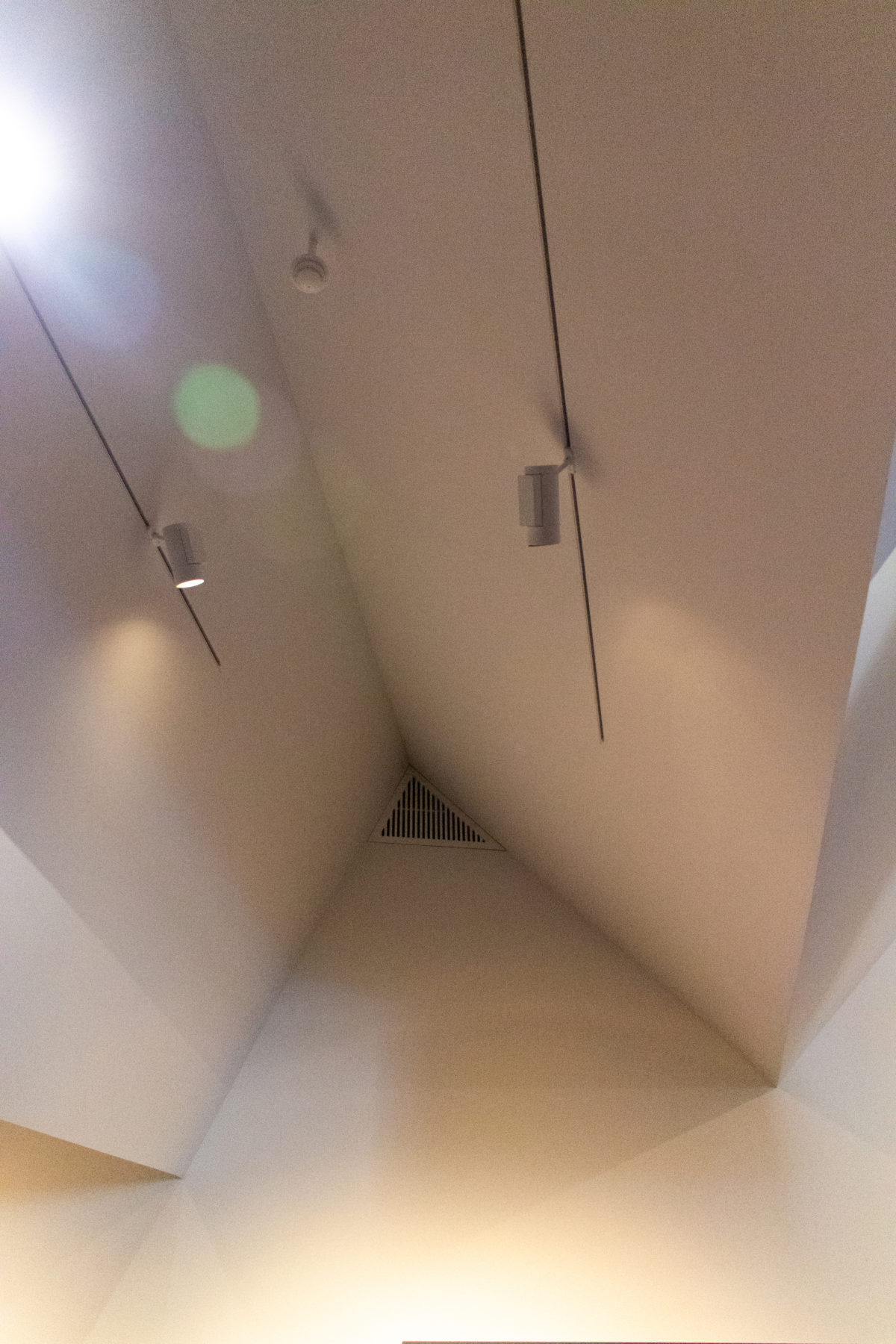 Museum-der-Kulturen_Herzong-Demeuron_WikiArquitectura_52