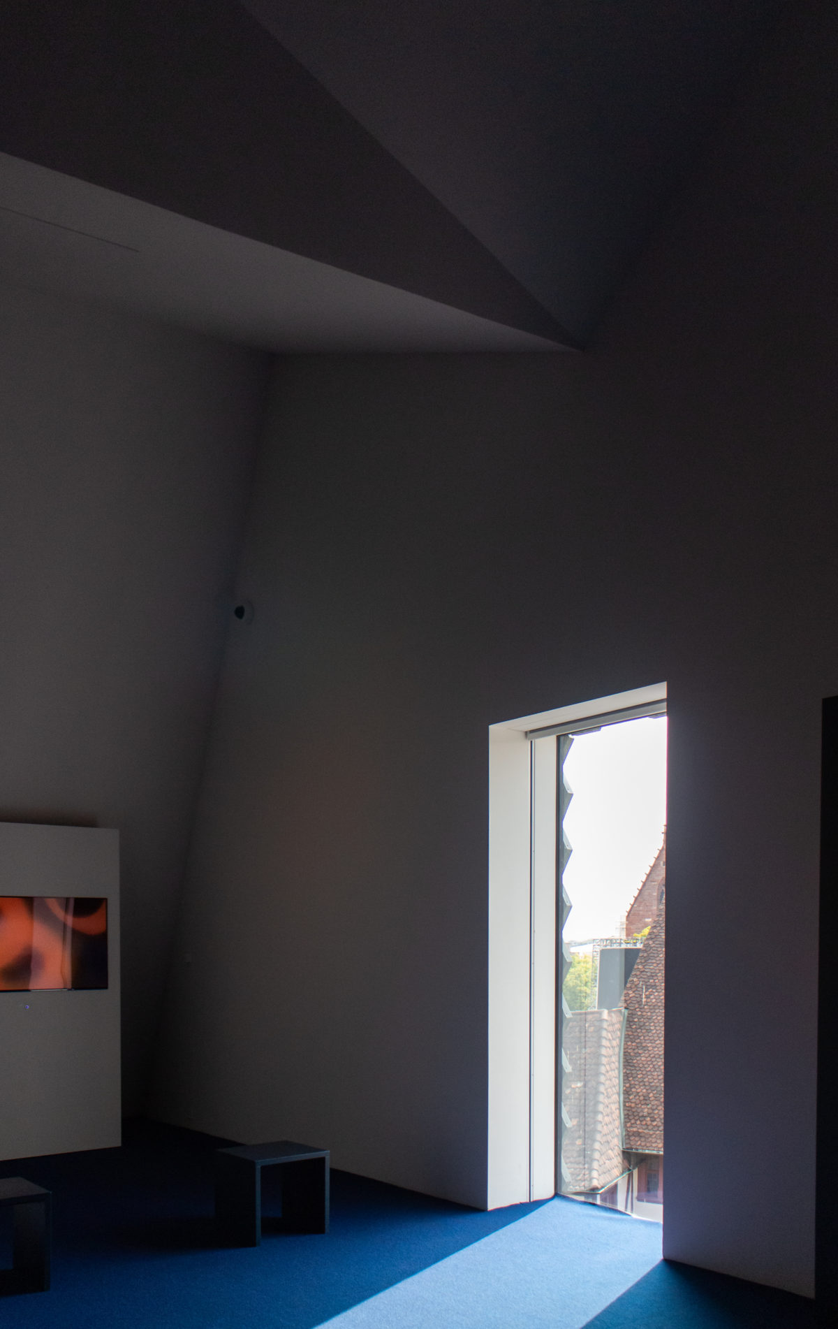 Museum-der-Kulturen_Herzong-Demeuron_WikiArquitectura_61